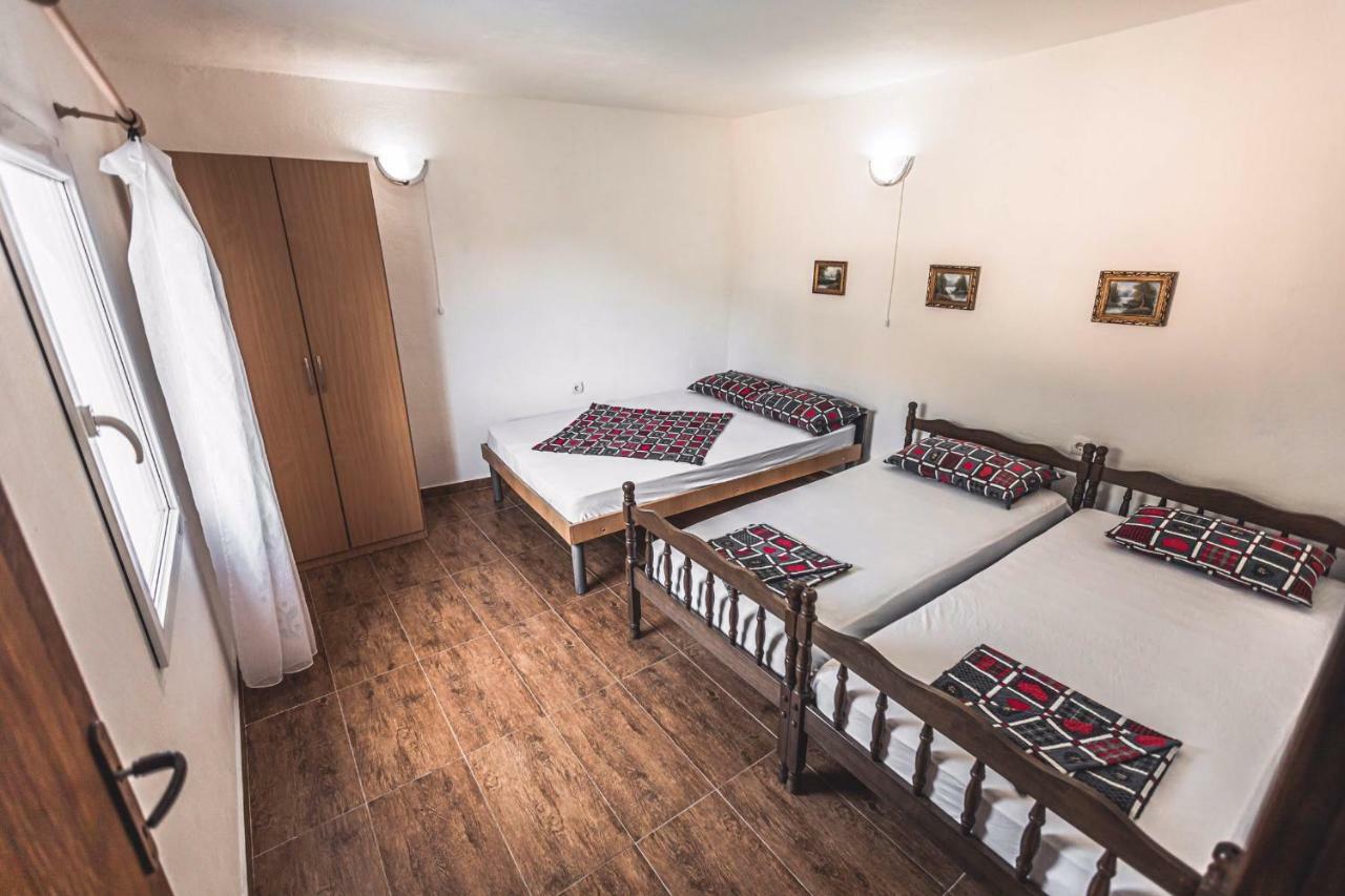 Kruče Apartments Ljujic מראה חיצוני תמונה