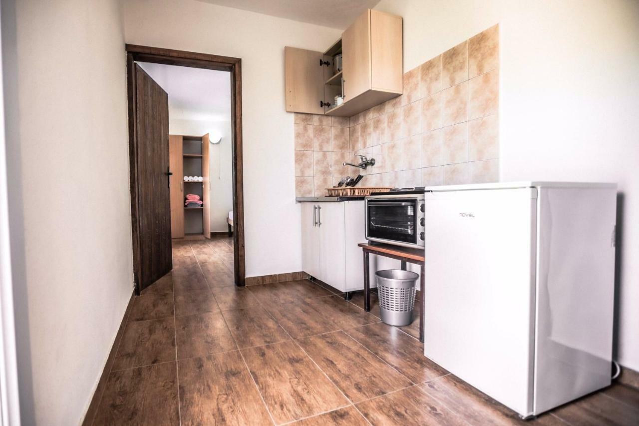 Kruče Apartments Ljujic מראה חיצוני תמונה